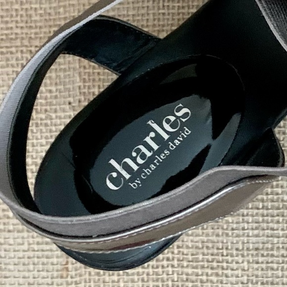 CHARLES by CHARLES DAVID Wedge Sandals Silver 8 - Picture 9 of 10